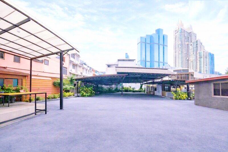 Bangkok, Villas, THB 119998,  201 Sq. Feet,  Sathorn! BTS St. Louis 486 M. For Rent: Shop, Showroom, Empire Tower 450 M. ABAC 260 M.
