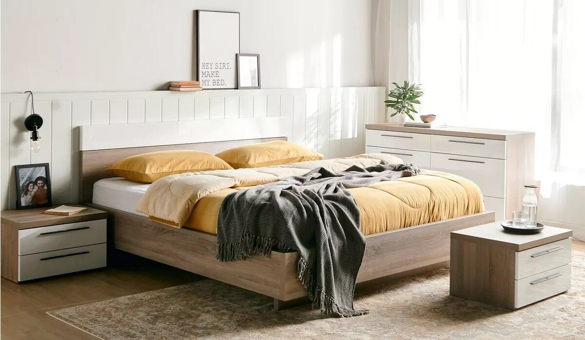 Dammam, Furniture, SAR 2200,  4-Piece King Bedroom Set - URGENTLY Sell