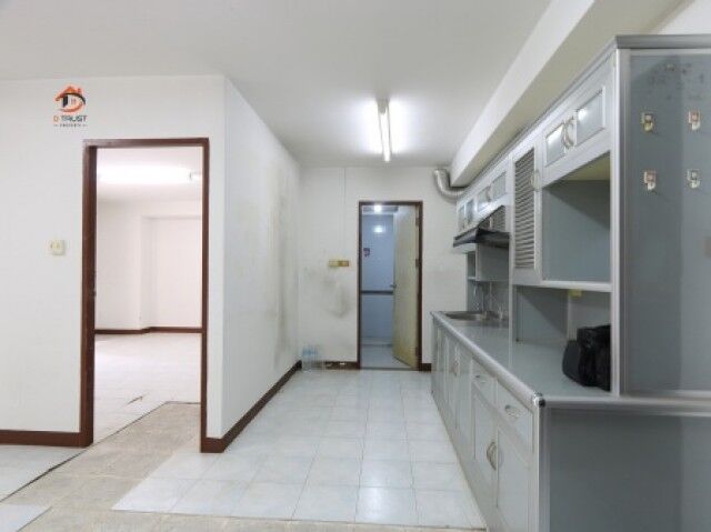Bangkok, Real Estate For Sale, THB 3500000,  1 BR,  49 Sq. Meter,  Condo For Sale, Royal Park 3 (Royal Park3 Ari), Soi Ari-Phahon Yothin, Large Room, BTS
