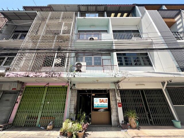 Bangkok, Real Estate For Sale, THB 7700000,  3 BR,  13 Sq. Feet,  For Sale, 4-story Commercial Building, Soi Phahonyothin 1, Near Sanam Pao, Phaya Thai,