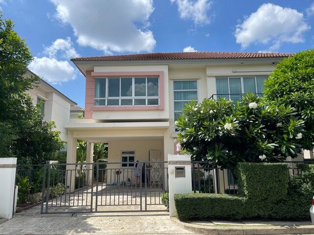 Bangkok, Villas, THB 42000,  54 Sq. Feet,  2-story Detached House For Rent, 54 Sq M., 3 Bedrooms, Life Bangkok Boulevard Project,