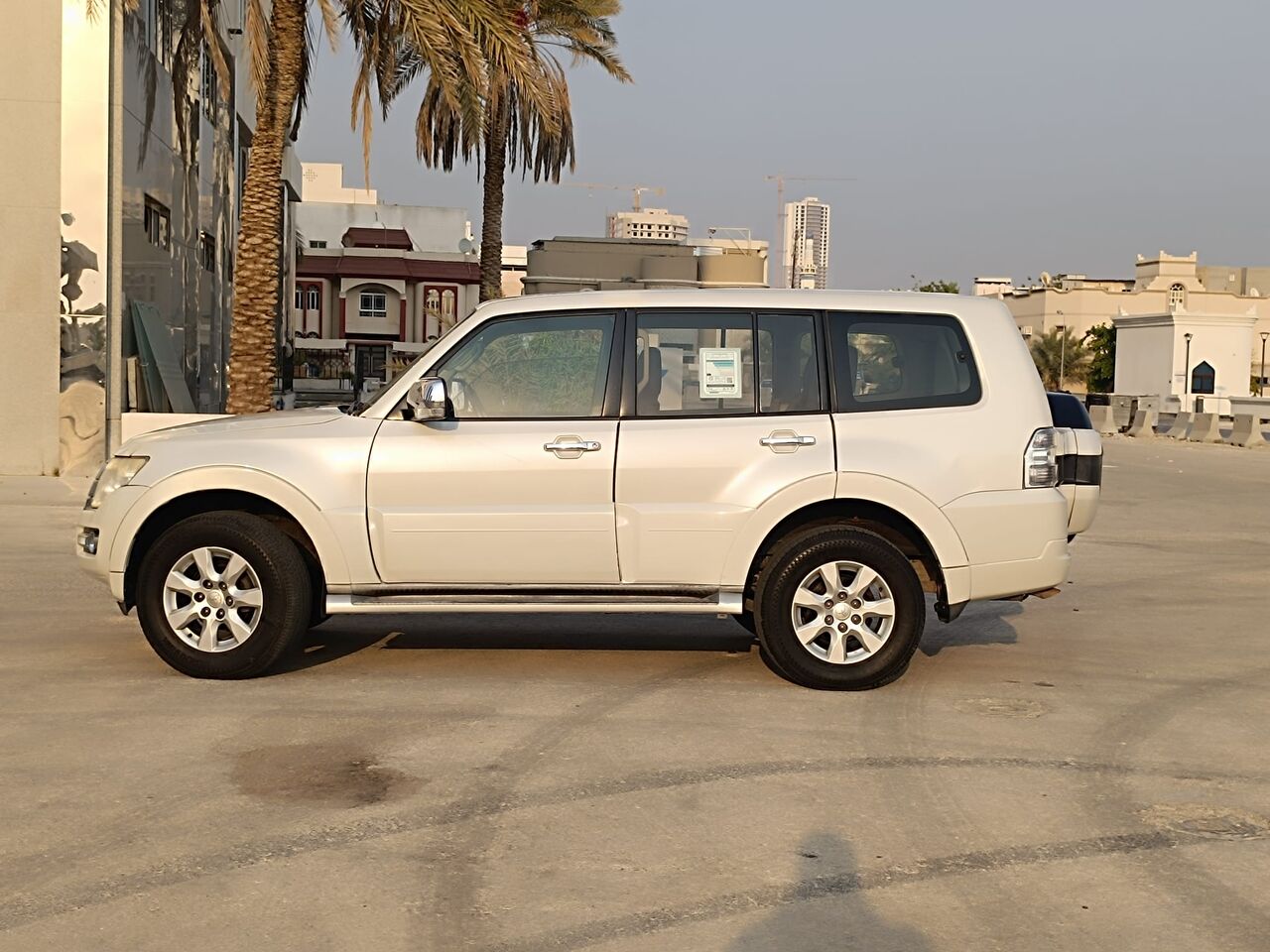 Manama, Vehicles, Cars & Trucks , BHD 4600,  Mitsubishi Pajero,  2018,  Automatic,  113000 KM,  EXCELLANT CONDITION