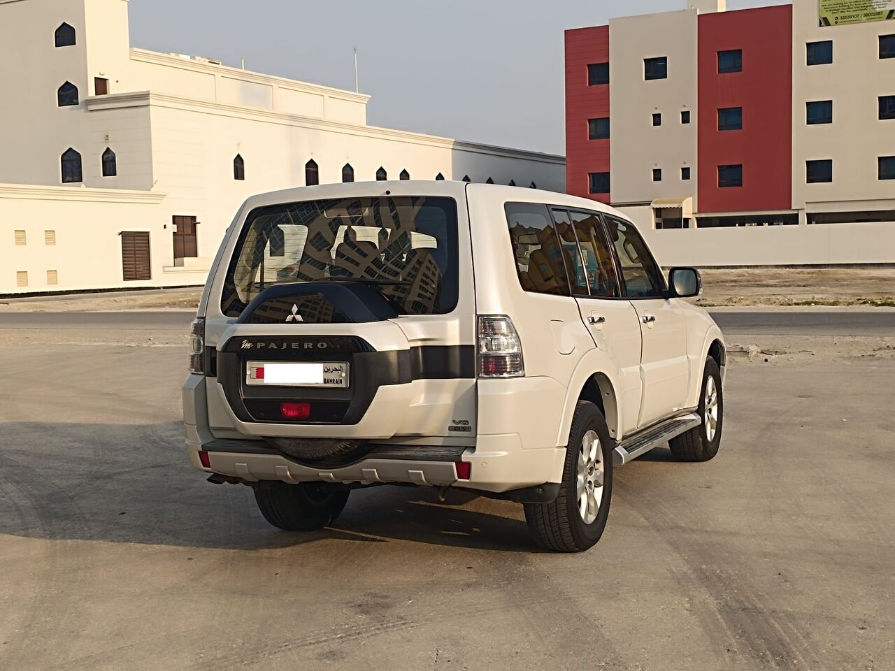Manama, Vehicles, Cars & Trucks , BHD 4600,  Mitsubishi Pajero,  2018,  Automatic,  113000 KM,  EXCELLANT CONDITION