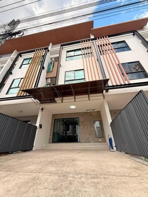 Bangkok, Villas, THB 43000,  1 Sq. Feet,  Home Office For Rent, 3 Floors, IField Bangna Project, IField Bangna, Next To