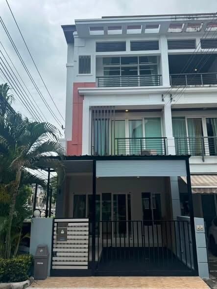 Bangkok, Villas, THB 50000,  25 Sq. Feet,  Townhome For Rent, 3 Floors, Corner House, 25 Sq M, Baan Klang Muang Urbanion Project,
