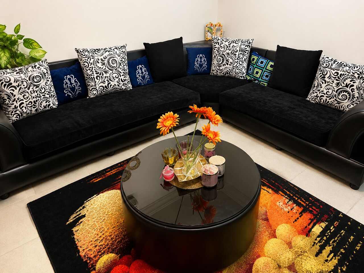 Riyadh, Furniture, SAR 1500,  Sofa Set Along With Table