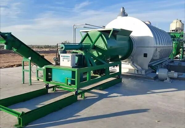 Mumbai, Machinery, Waste Plastic Pyrolysis Plant | Advanced Plastic Recycling Solutions