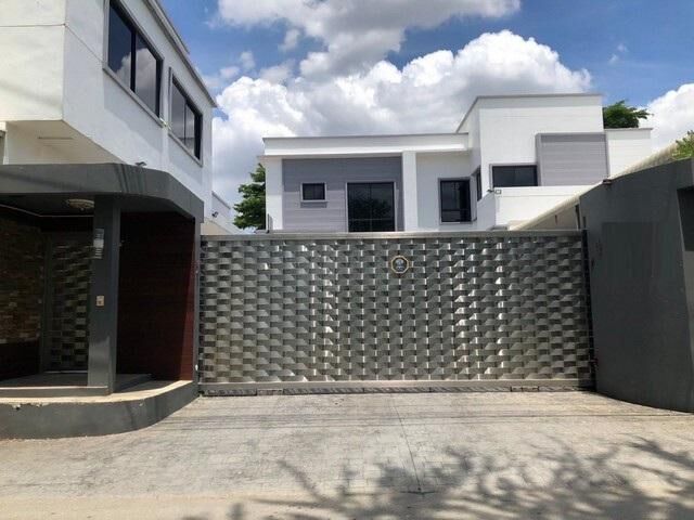 Bangkok, Real Estate For Sale, THB 58000000,  1 BR,  800 Sq. Feet,  For Sale: 2 Storey Detached House, 400 Sq M, Soi Charansanitwong 35, Pool Villa In The