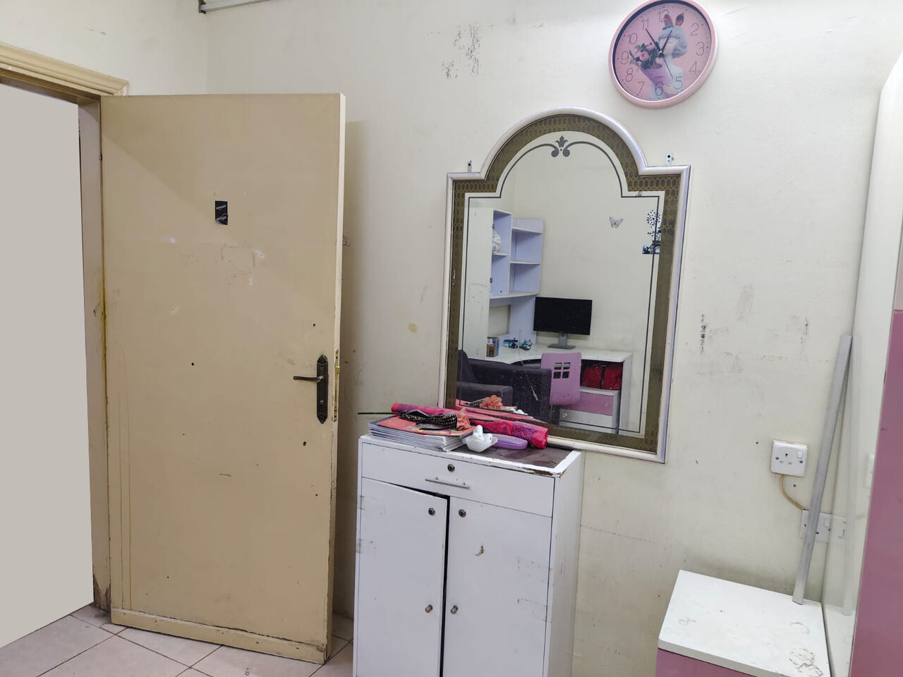 Al Wizarat, Housing Exchanges, SAR 1200/month,  1 BR,  Fully Furnished Big Room Available Rent For A Decent Bachlor - Hara