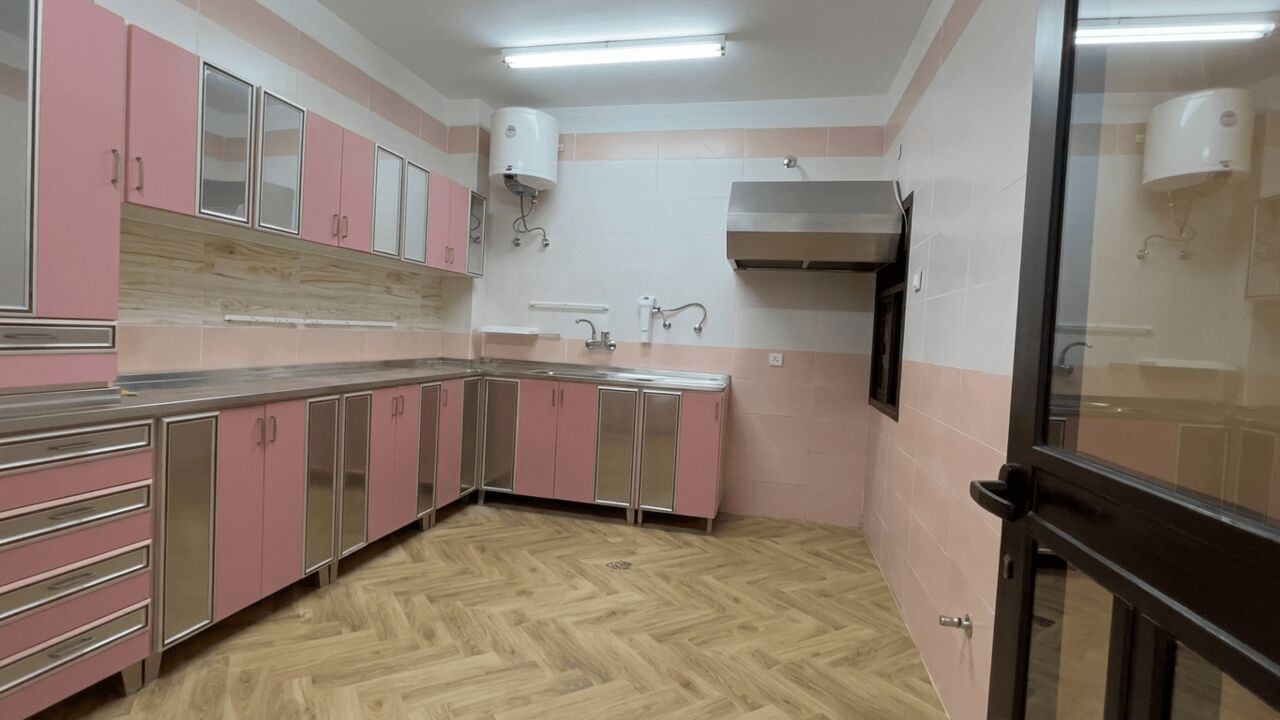 Kuwait City, Apartments, Flats, Houses & Villas, KWD 600/month,  3 BR,  Apartment For Rent In Al-Khalidiyah, Ground Floor, Shared Entrance.