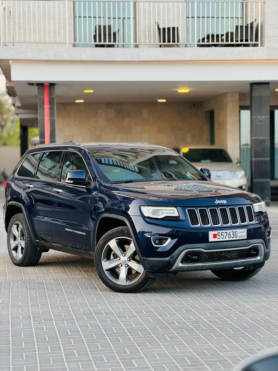 Bahrain Bay, Vehicles, Cars & Trucks , BHD 4600,  Jeep Cherokee,  2015,  Automatic,  123000 KM,  Jeep Grand Cherokee