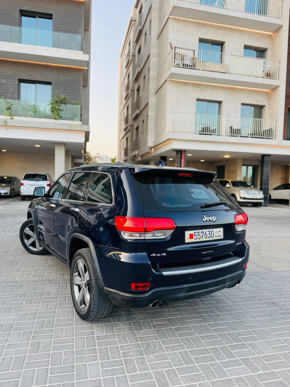 Bahrain Bay, Vehicles, Cars & Trucks , BHD 4600,  Jeep Cherokee,  2015,  Automatic,  123000 KM,  Jeep Grand Cherokee
