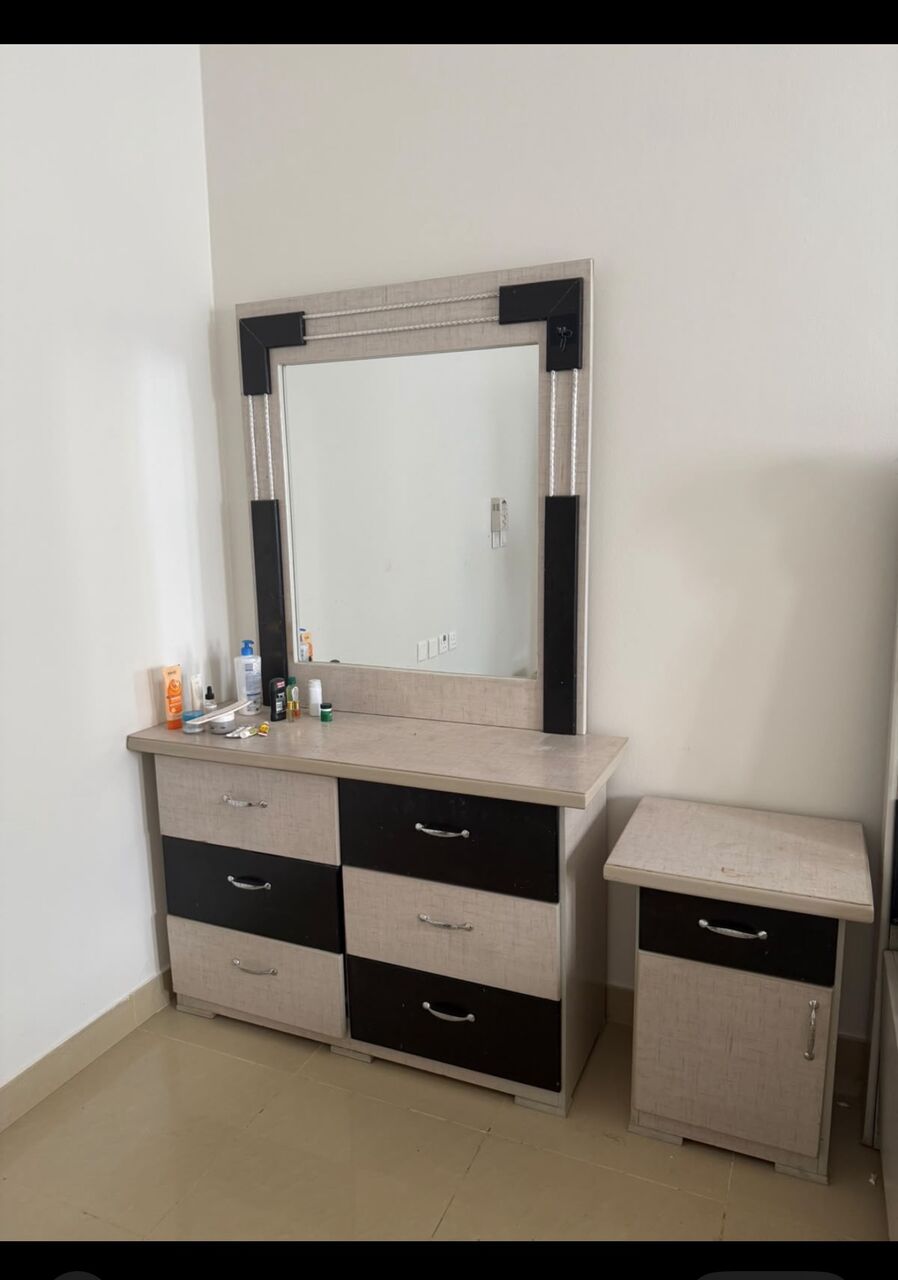 Al Malaz, Furniture, SAR 950,  I Am Selling The Below Furniture Items At A Low Price