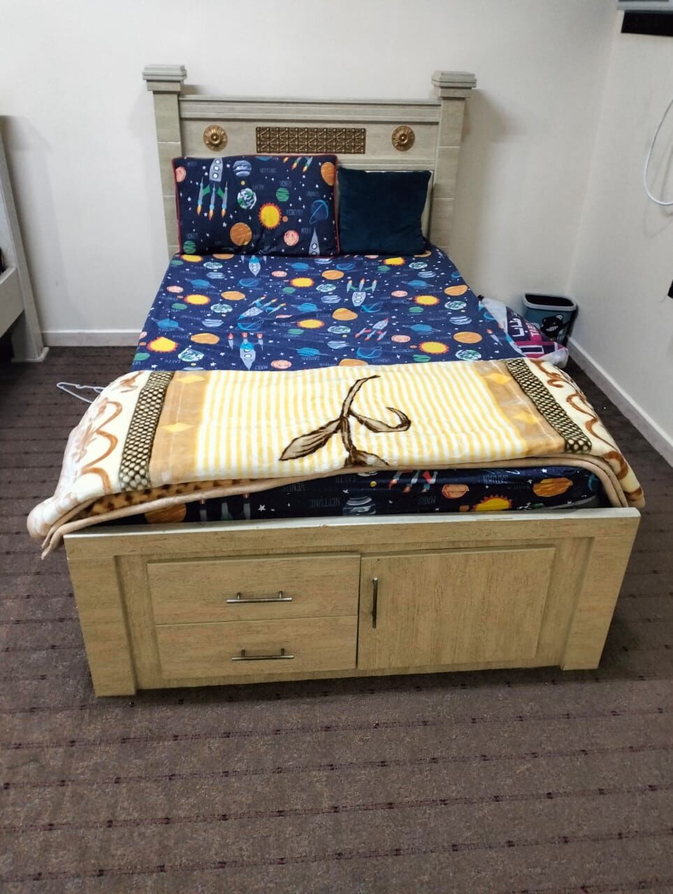 Jubail, Household Items, SAR 600,  Single Bed Set For Sale (Strong And Excellent Condition)