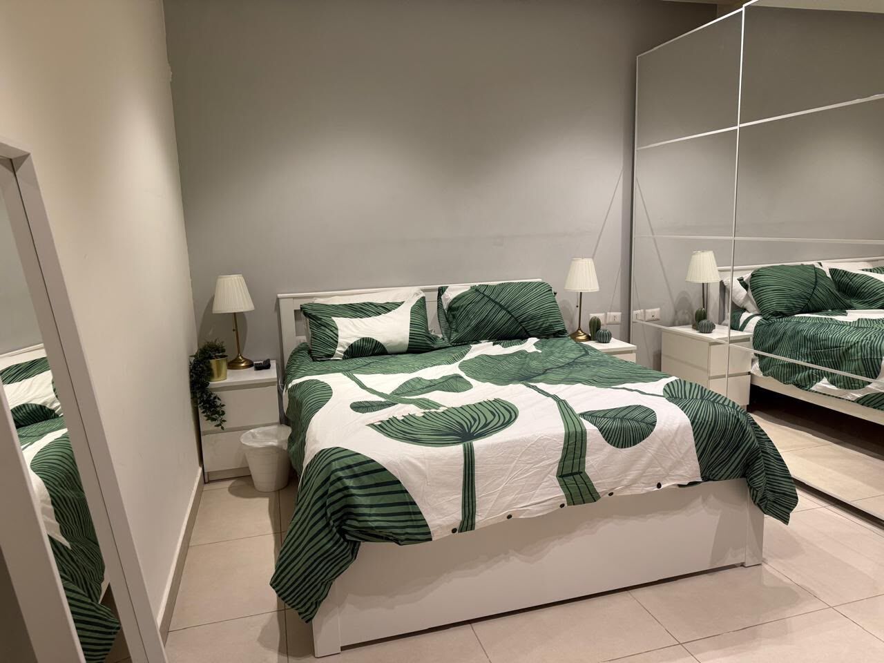Abdoun, Apartments, Flats, Houses & Villas, JOD 12000/year,  Furnished,  2 BR,  90 Sq. Meter,  Furnished Apartment For Rent In Abdoun