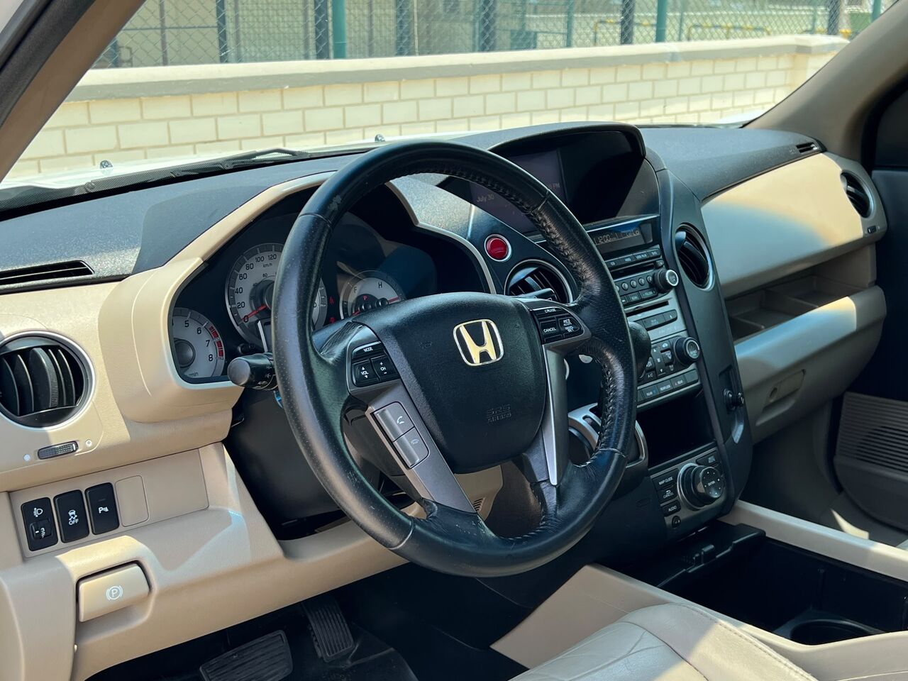 Riffa, Vehicles, Cars & Trucks , BHD 2400,  Honda Pilot,  2012,  Automatic,  250000 KM,    FULL OPTION MODEL  FOR SALE