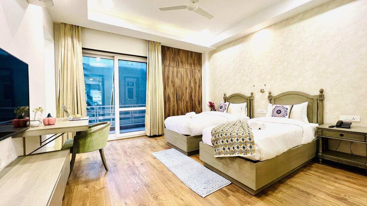 Gurgaon, Apartments, Flats, Houses & Villas, INR 3500/month,  Furnished,  Studio,  350 Sq. Feet,  Bluo Luxury Studio With Bathtub