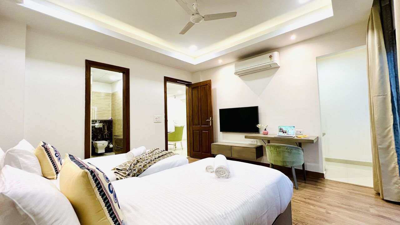 Gurgaon, Apartments, Flats, Houses & Villas, INR 3500/month,  Furnished,  Studio,  350 Sq. Feet,  Bluo Luxury Studio With Bathtub