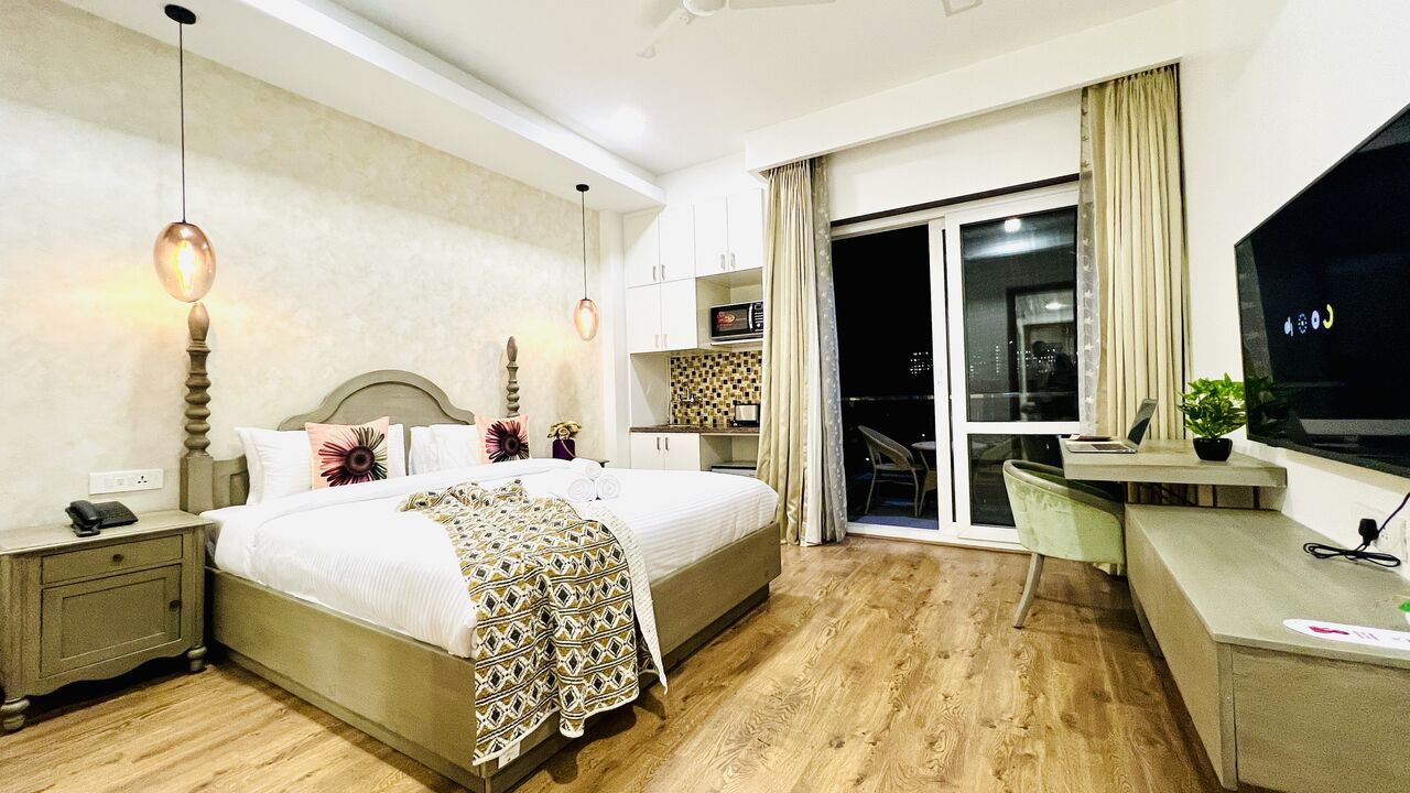 Gurgaon, Apartments, Flats, Houses & Villas, INR 3500/month,  Furnished,  Studio,  350 Sq. Feet,  Bluo Luxury Studio With Bathtub