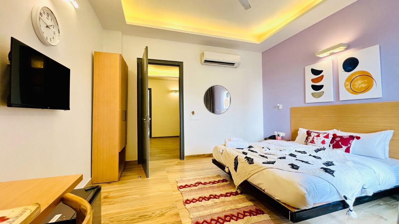 Gurgaon, Apartments, Flats, Houses & Villas, INR 2500/day,  Studio,  245 Sq. Feet,  Deluxe Room