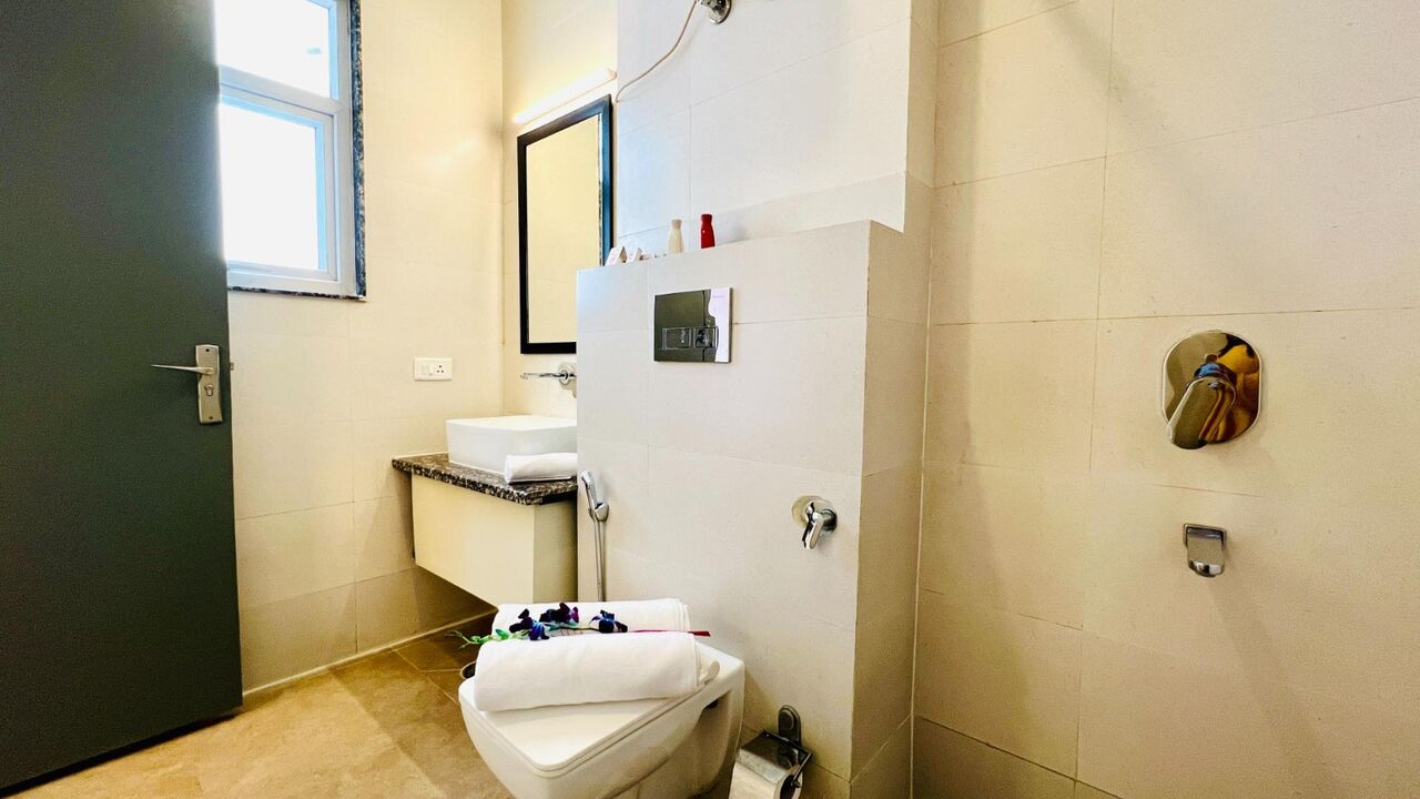 Gurgaon, Apartments, Flats, Houses & Villas, INR 2500/day,  Studio,  245 Sq. Feet,  Deluxe Room