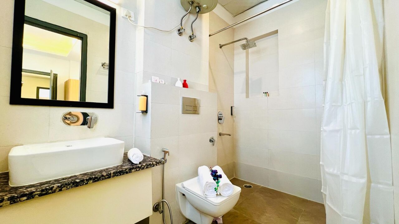 Gurgaon, Apartments, Flats, Houses & Villas, INR 2500/day,  Studio,  245 Sq. Feet,  Deluxe Room