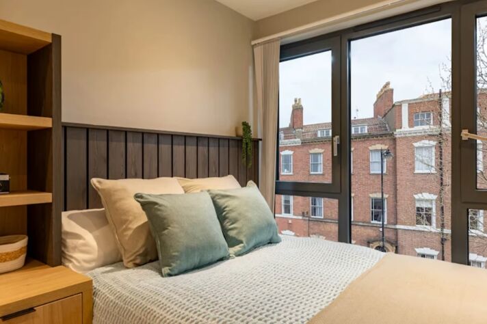 London, Apartments, Flats, Houses & Villas, 215/week,  6 BR,  31 Sq. Meter,  The Port On The Square, Bristol | Affordable Student Housing For Just &pound;215/wk