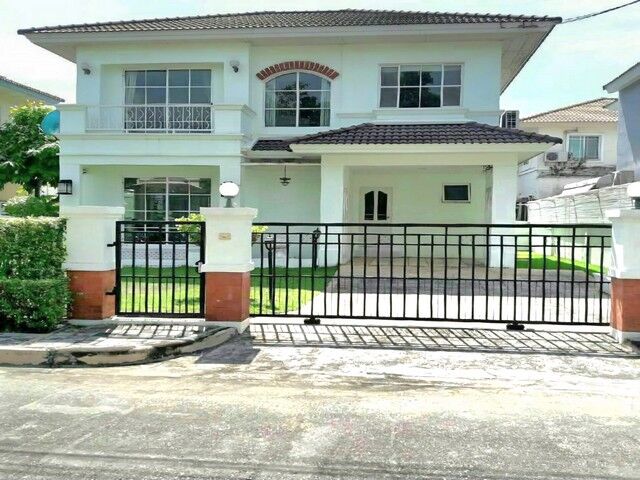 Bangkok, Villas, THB 48000,  67 Sq. Feet,  Single House For Rent, 2 Floors, 67 Sq M, 3 Bedrooms, Manthana Project. On Nut-Wongwaen 1