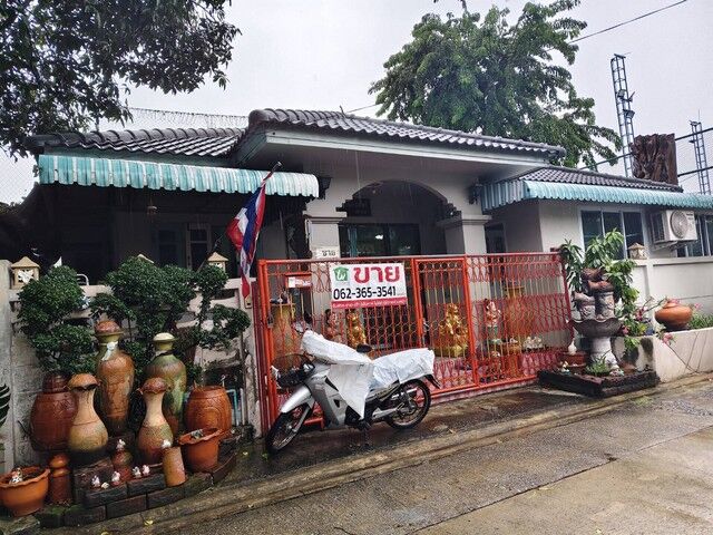 Bangkok, Real Estate For Sale, THB 2700000,  2 BR,  34 Sq. Feet,  Urgent Sale, Single-storey Detached House, Rim Suan Village, Ramkhamhaeng 148, Newly