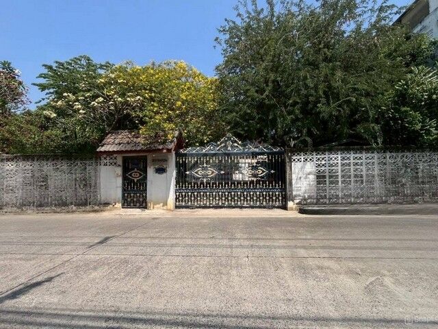 Bangkok, Real Estate For Sale, THB 15900000,  3 BR,  224 Sq. Feet,  2-story Detached House For Sale, 224 Sq M., Soi Nawamin 95. Spacious Space Shady Trees