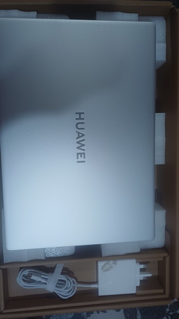 Al Rehab, Tablet Computers, SAR 1900,  HUWAI MATBOOK LAPTOP