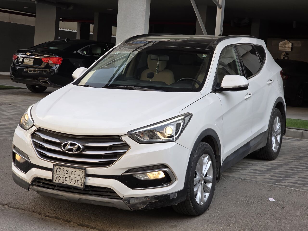 Dammam, Vehicles, Cars & Trucks , SAR 41000,  Hyundai Santa Fe,  2018,  Automatic,  193000 KM,  Haif Full.  4cylinder
