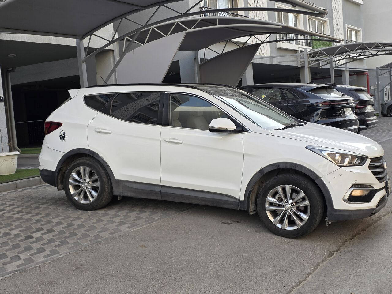 Dammam, Vehicles, Cars & Trucks , SAR 41000,  Hyundai Santa Fe,  2018,  Automatic,  193000 KM,  Haif Full.  4cylinder