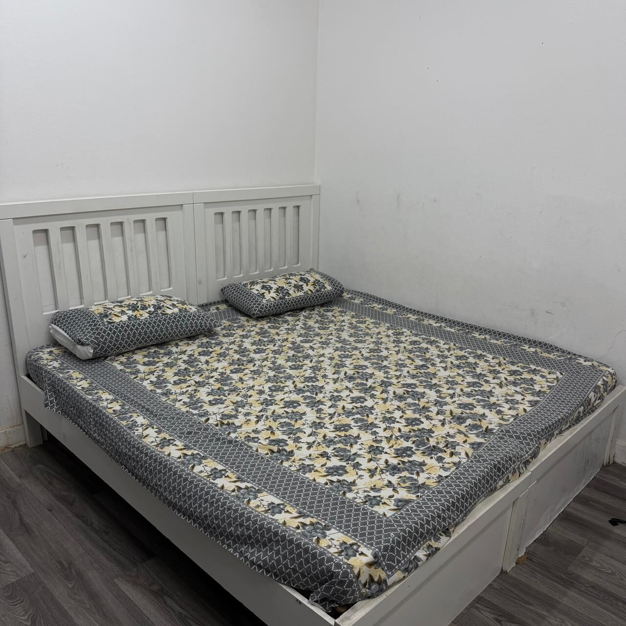 Al Wizarat, Furniture, SAR 380,  Full King Size BED SET & 2 Single BEDS, At Throw Away Prices