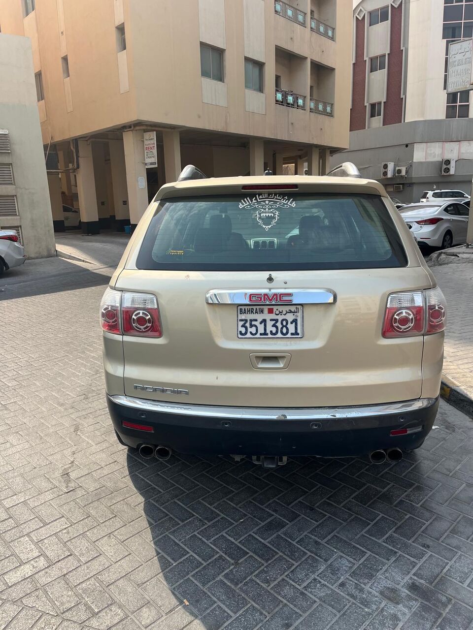 Manama, Vehicles, Cars & Trucks , BHD 1000,  Gmc Acadia,  2009,  Automatic,  130000 KM,   Passing Till June 2027, Good Condition, AC Working