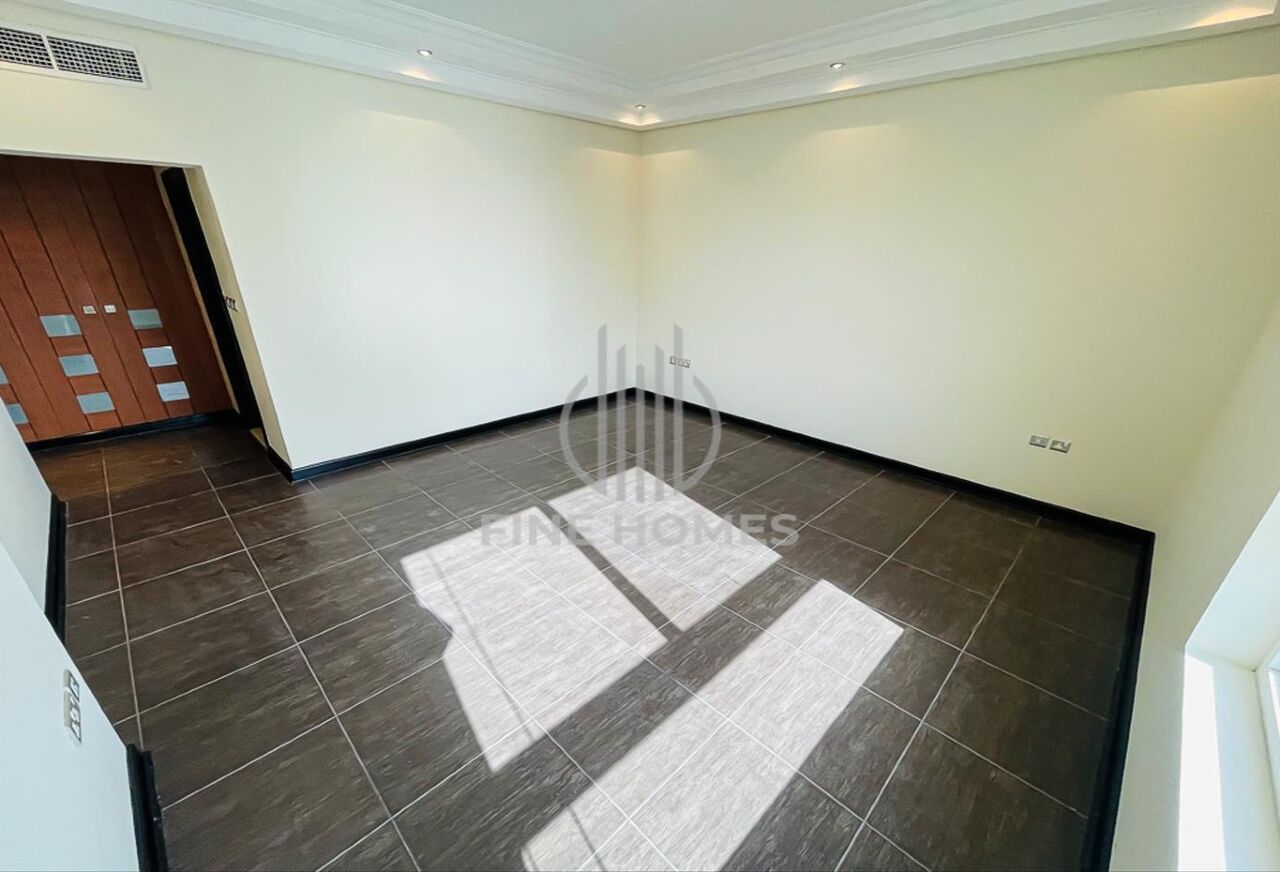 Manama, Apartments, Flats, Houses & Villas, BHD 500/month,  3 BR,  175 Sq. Meter,  Semi / Fullu Furnished | City View | Silver
