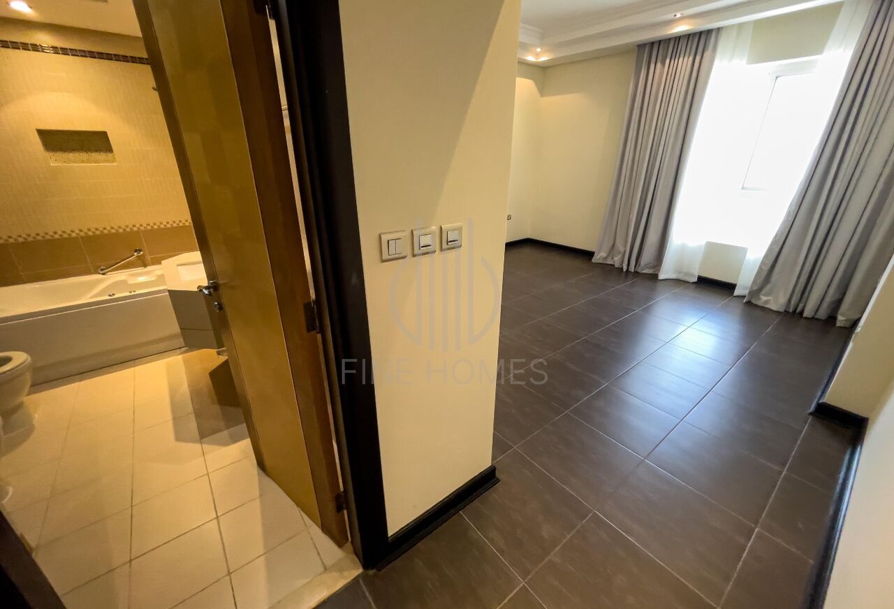 Manama, Apartments, Flats, Houses & Villas, BHD 500/month,  3 BR,  175 Sq. Meter,  Semi / Fullu Furnished | City View | Silver