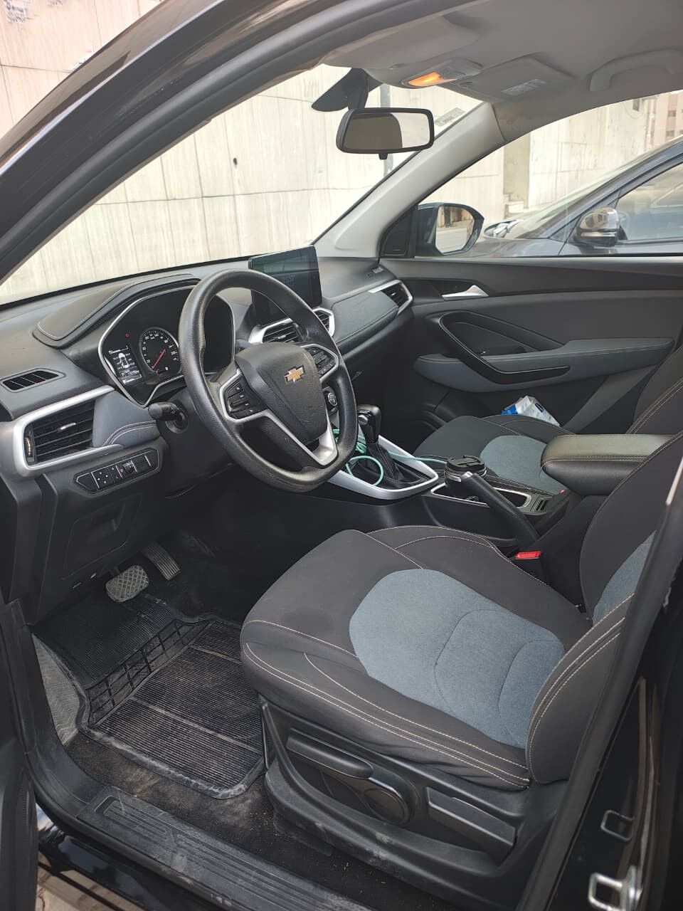 Riyadh, Vehicles, Cars & Trucks , SAR 30,  Chevrolet Captiva,  2021,  Automatic,  115000 KM,  Only 30k- , , , Excellent Condition
