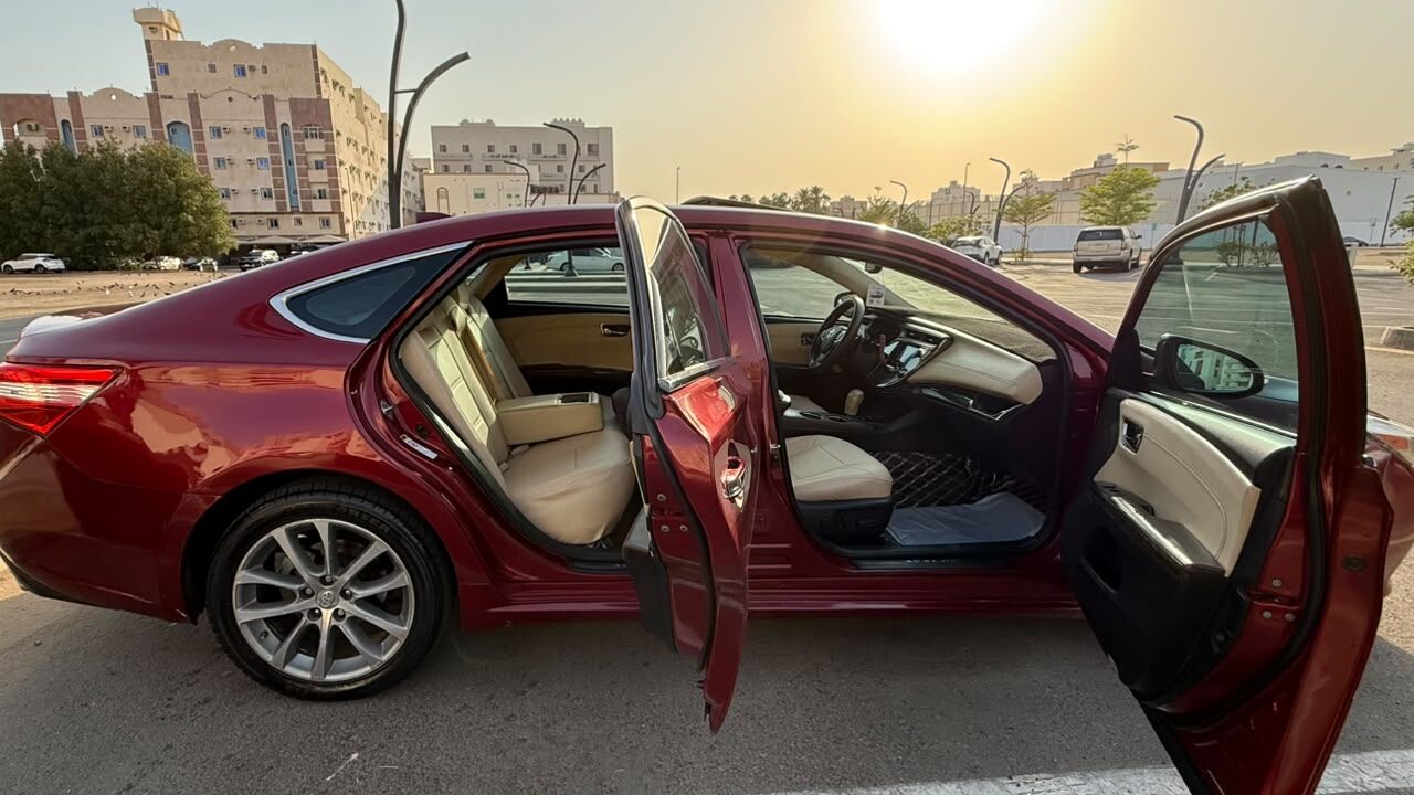Salamah, Vehicles, Cars & Trucks , SAR 65000,  Toyota Avalon,  2015,  Automatic,  184000 KM,    FULL OPTION , LIMITED EDITION
