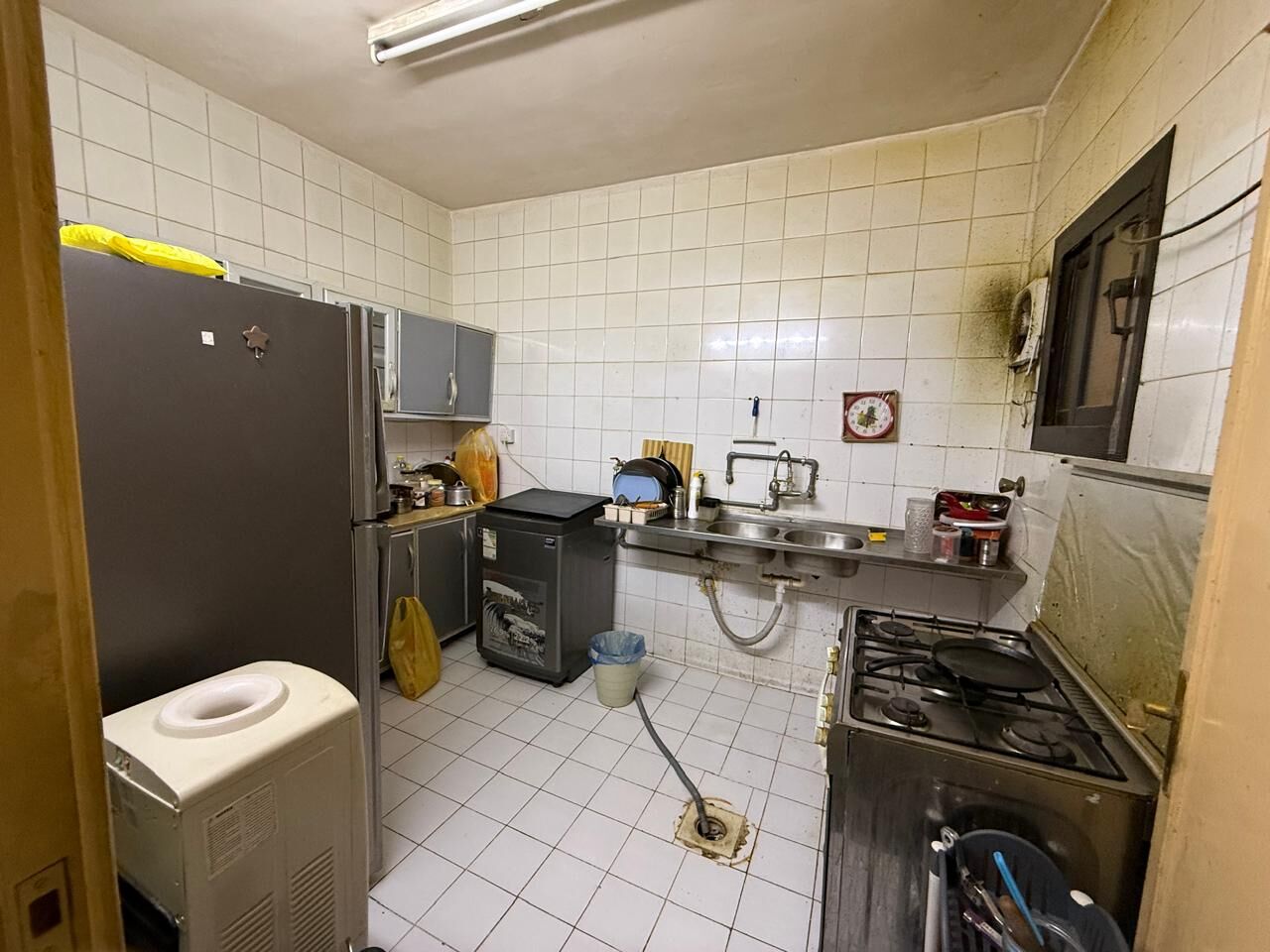 Hara, Sublets, SAR 1300/month,  1 BR,  1 Room @ Hara- AlMurabba, Near Al-Jalsa Resturant,opp: Post Office Mosque