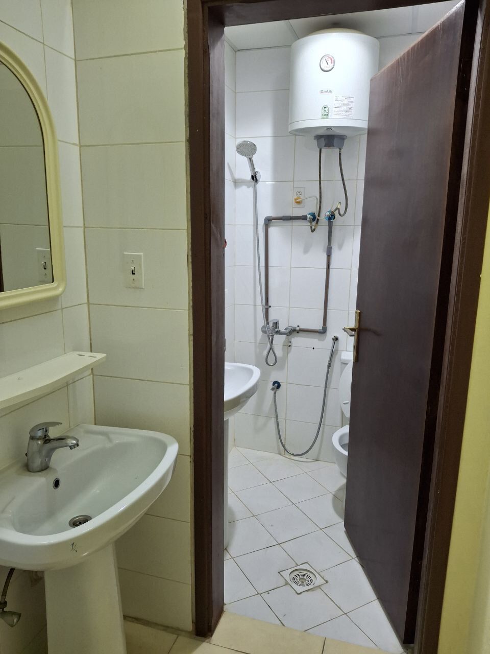 Al Jubail Al Balad, Apartments, Flats, Houses & Villas, SAR 1100/month,  1 BR,  400 Sq. Feet,  Executive Bachelor Room Behind Jubail Mall