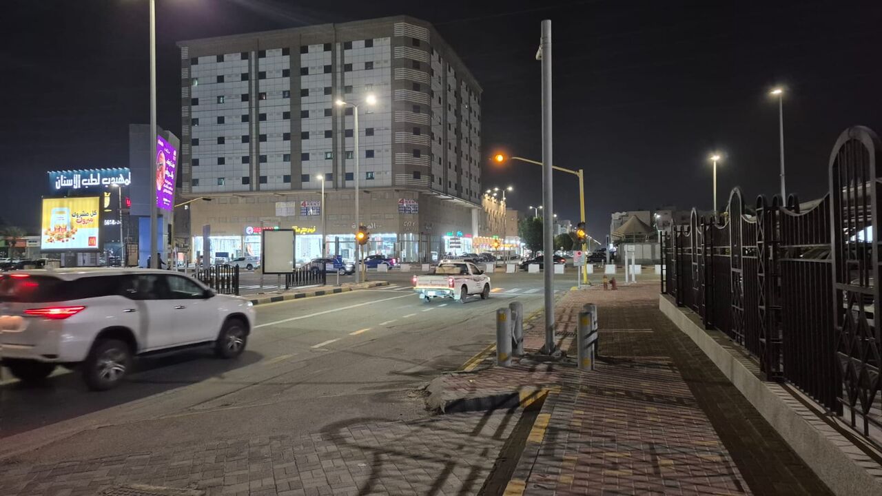 Al Jubail Al Balad, Apartments, Flats, Houses & Villas, SAR 1100/month,  1 BR,  400 Sq. Feet,  Executive Bachelor Room Behind Jubail Mall