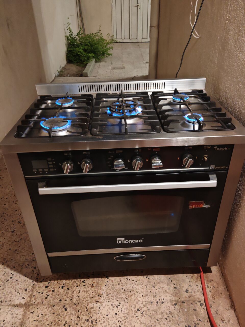 Al Jalawiyah, Appliances, SAR 550,  Oven In Good Condition