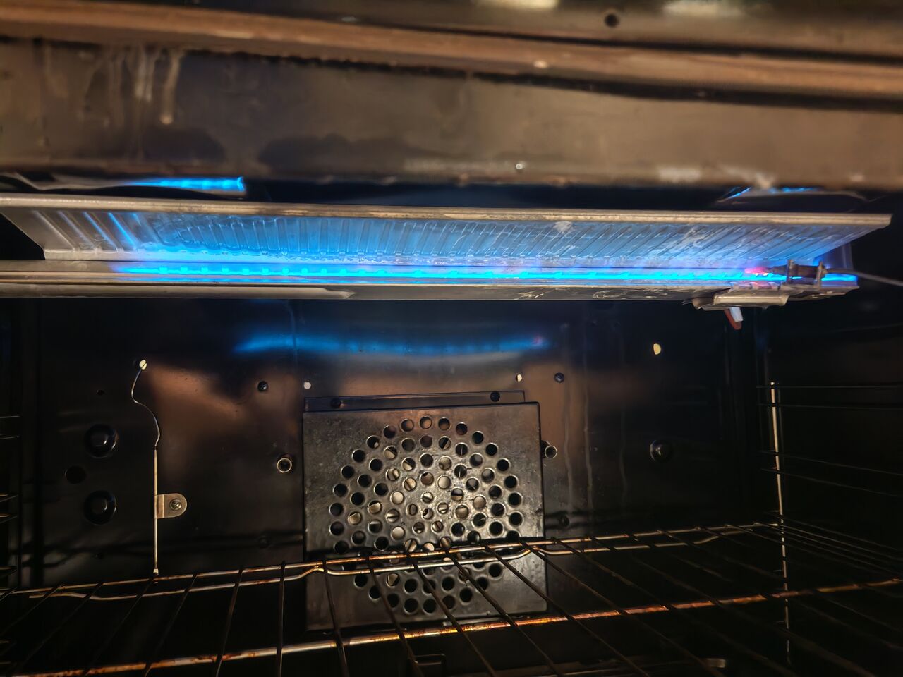 Al Jalawiyah, Appliances, SAR 550,  Oven In Good Condition