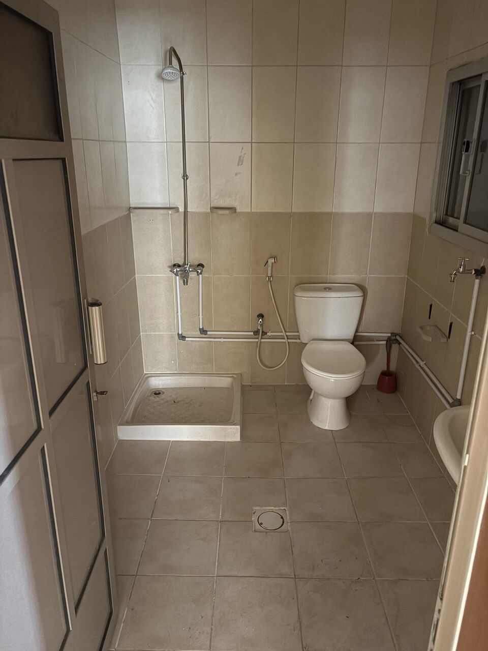 Zinj, Apartments, Flats, Houses & Villas, BHD 260/month,  4 BR,  19 Sq. Meter,  4 BHK Flat For Rent 250 BD Without EWA/zinj Area