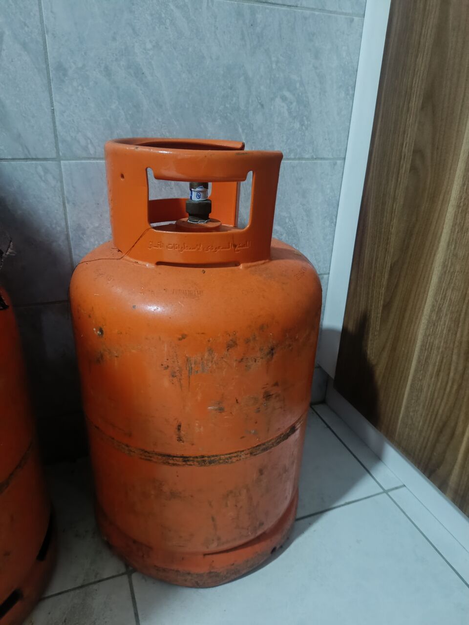 Dammam, Air Conditioners, SAR 700,  Window AC Used And Gas Cylinder