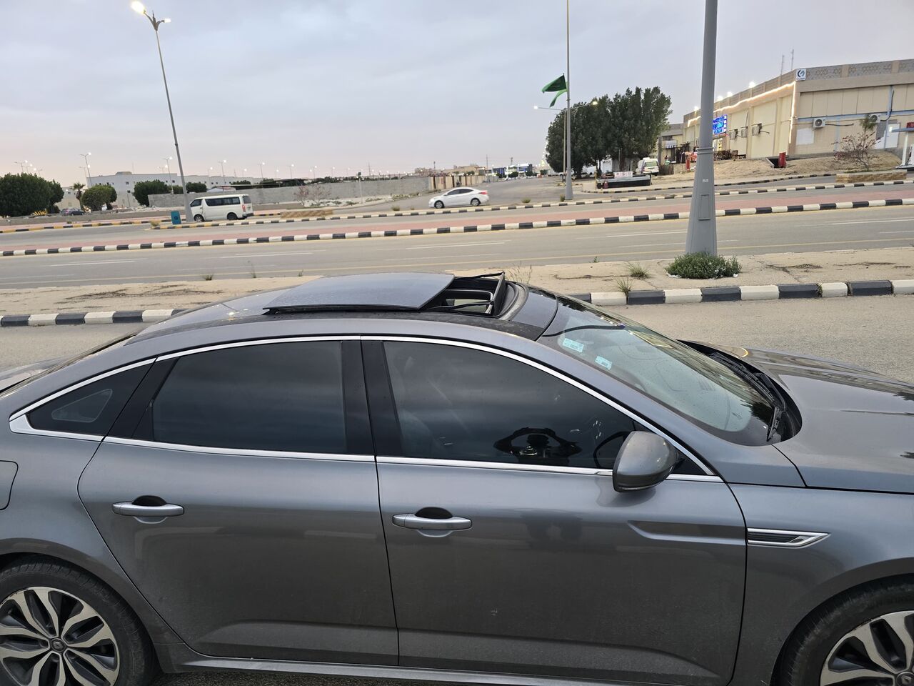 Jubail, Vehicles, Cars & Trucks , SAR 31000,  Renault Talisman,  2018,  Automatic,  154750 KM,    Full Option