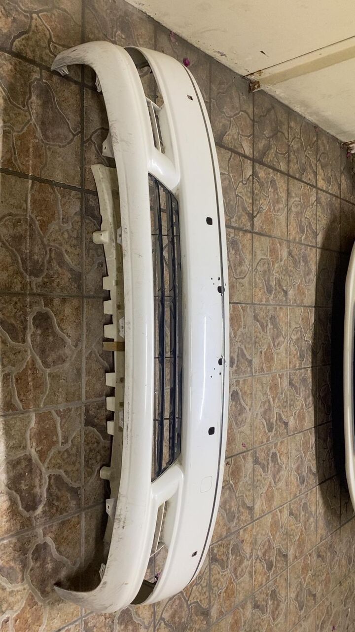 Manama, Auto Parts, BHD 100,  Good Condition Bonnet And Front Bumper Of Lexus Ls430 2004 Pearl White Color