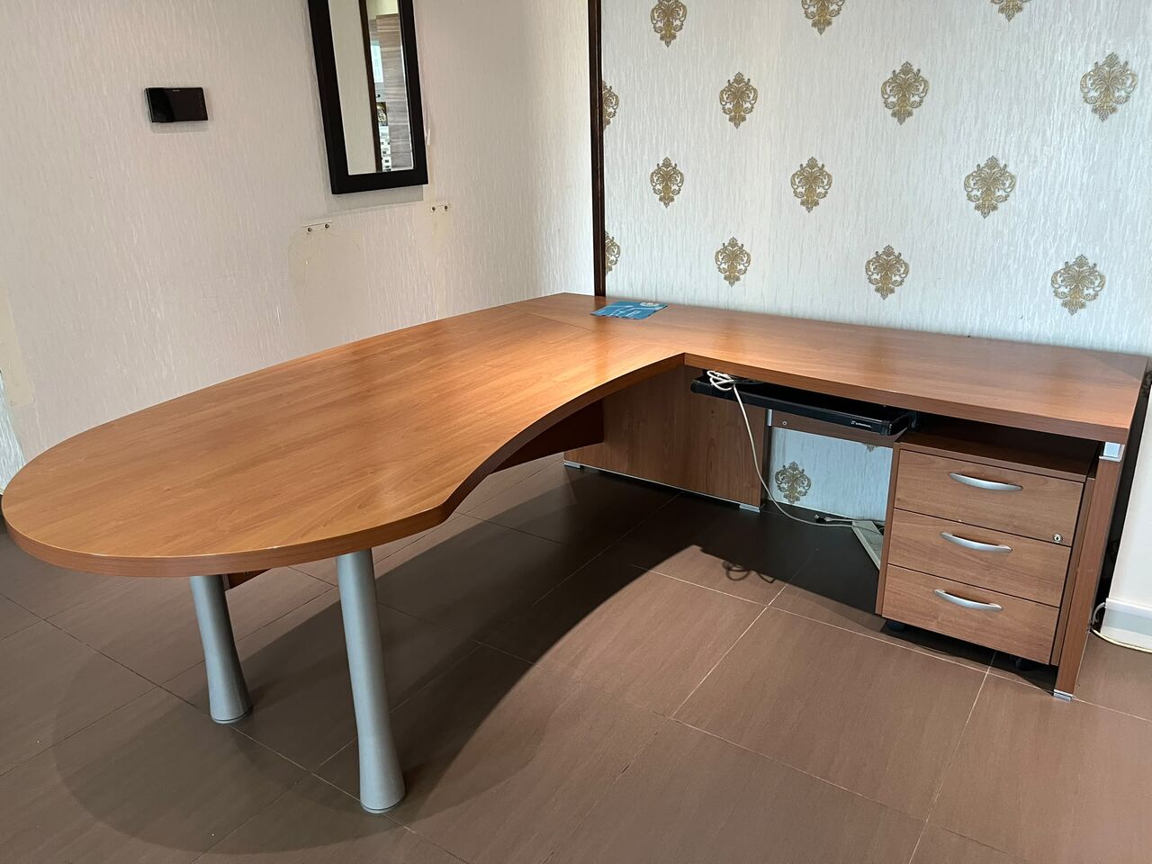 Zinj, Furniture, BHD 500,  Office Furniture For Sale