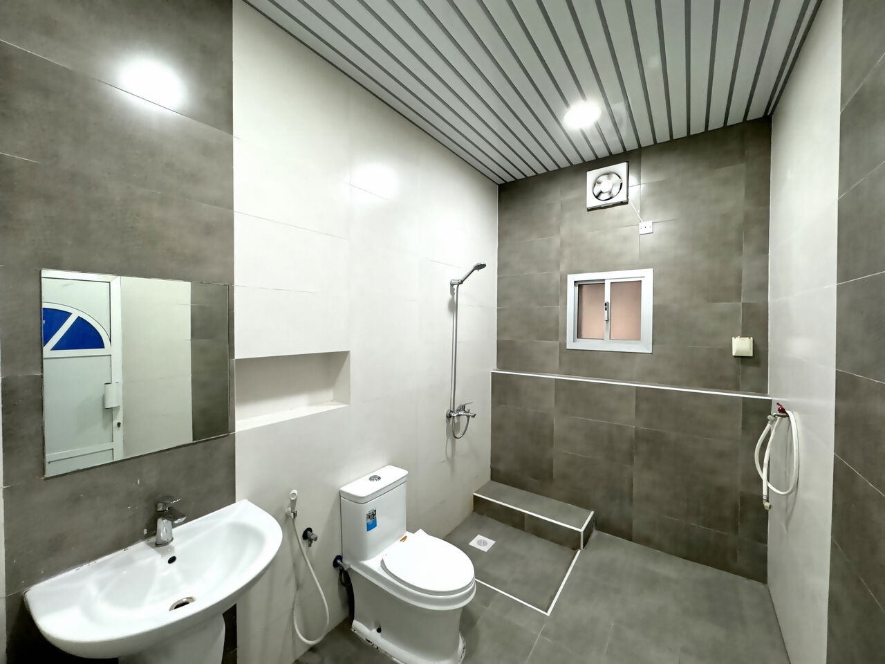 Salmabad, Apartments, Flats, Houses & Villas, BHD 100/month,  2 BR,  80 Sq. Meter,  Flat For Rent